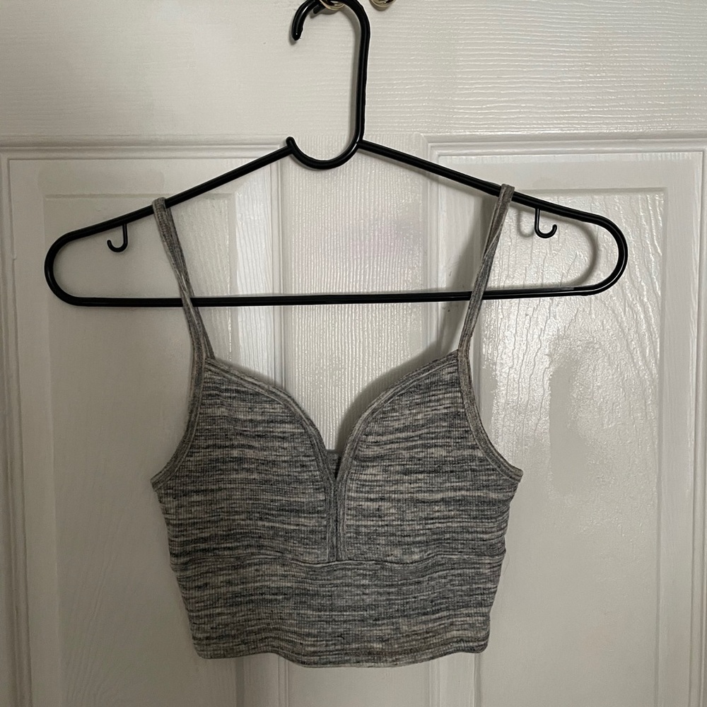 hollister crop top